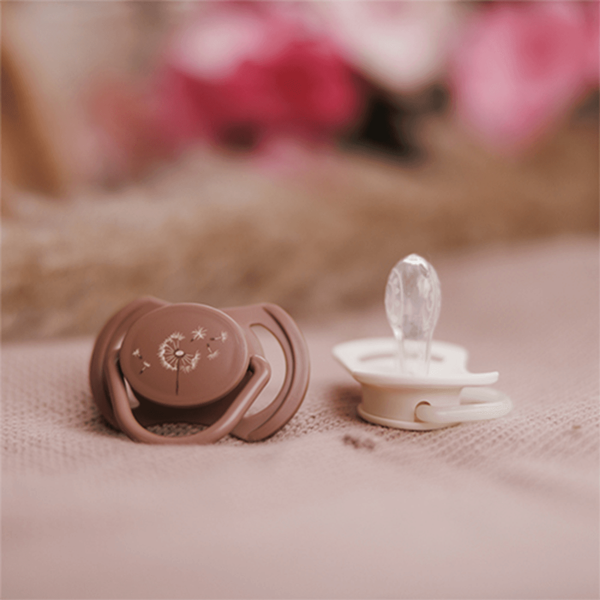 Babyono | Symmetrisk Sillikonsmokk | 18 mnd+